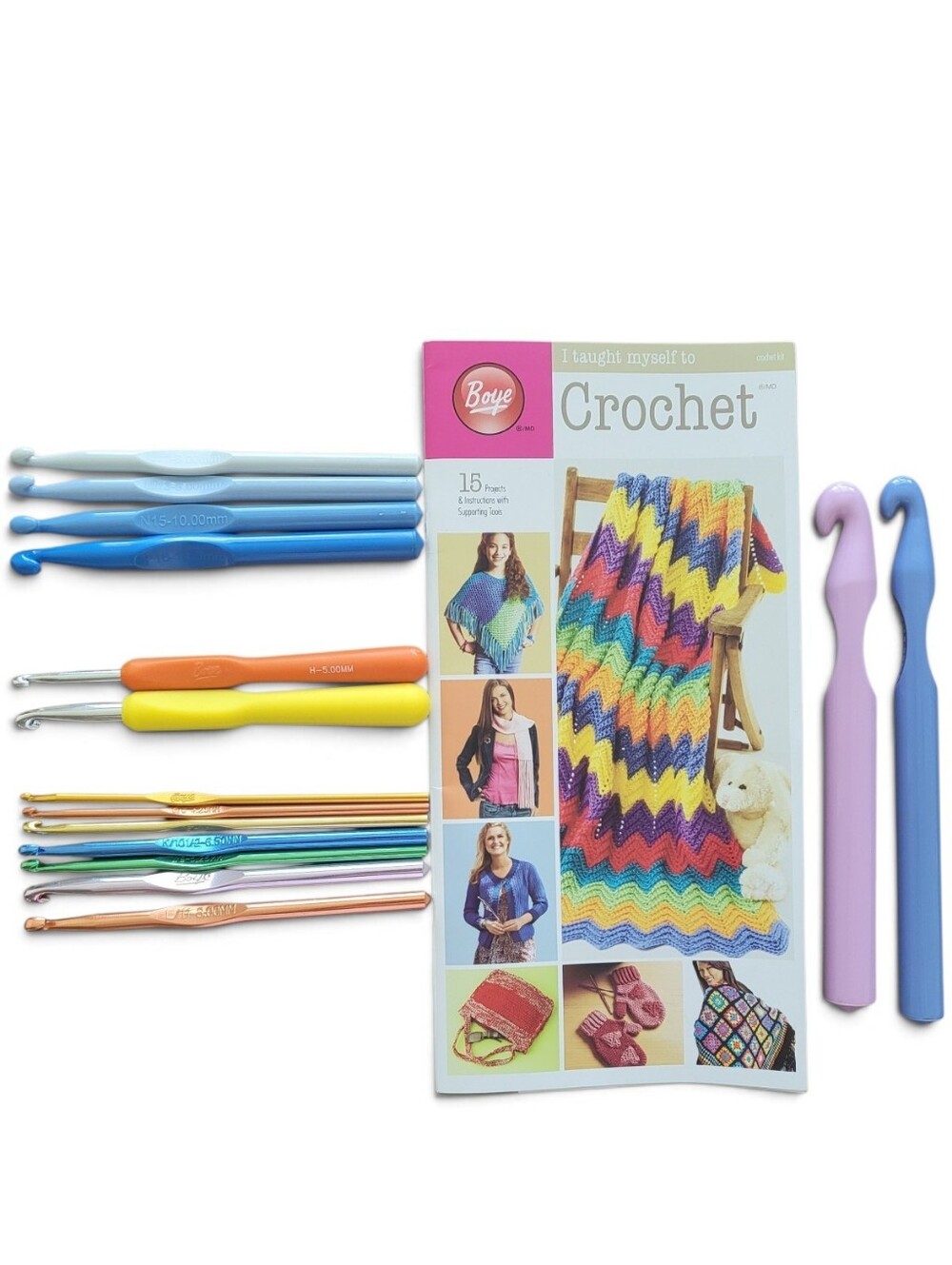 Boye Crochet Book of 15 Projects + 15 Crochet Hooks - Sizes in Description